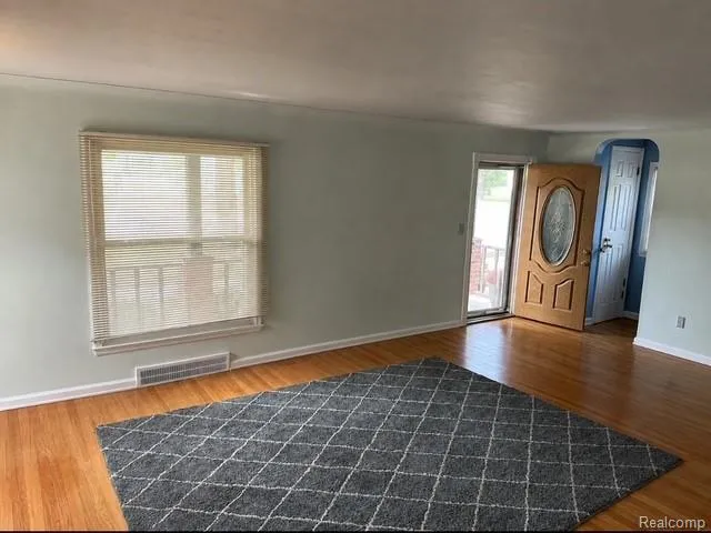 25501 Pembroke Avenue Redford Charter Township, MI 48240