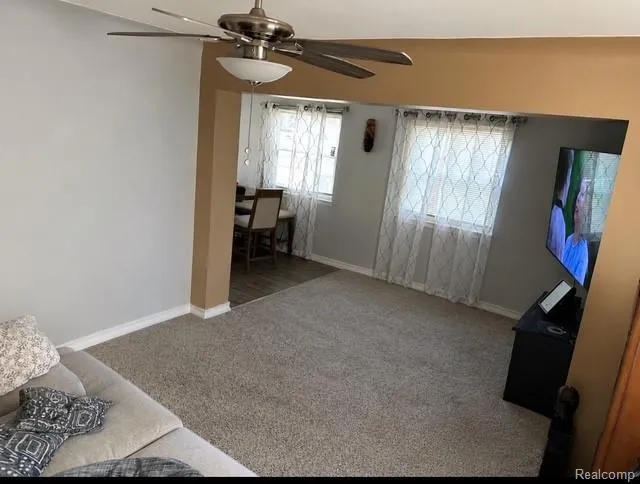 25501 Pembroke Avenue Redford Charter Township, MI 48240