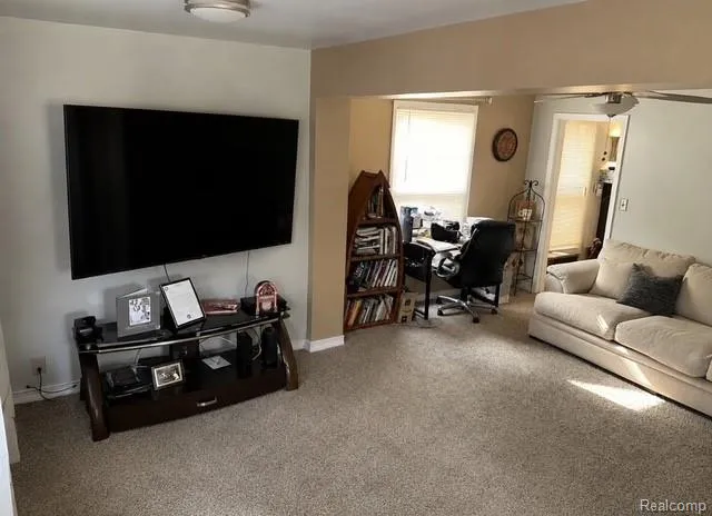 25501 Pembroke Avenue Redford Charter Township, MI 48240