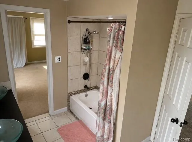 25501 Pembroke Avenue Redford Charter Township, MI 48240