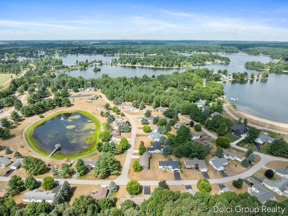 7861 Schooner Lane Morton Township, MI 49346
