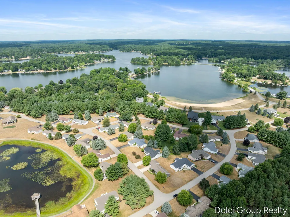 7861 Schooner Lane Morton Township, MI 49346