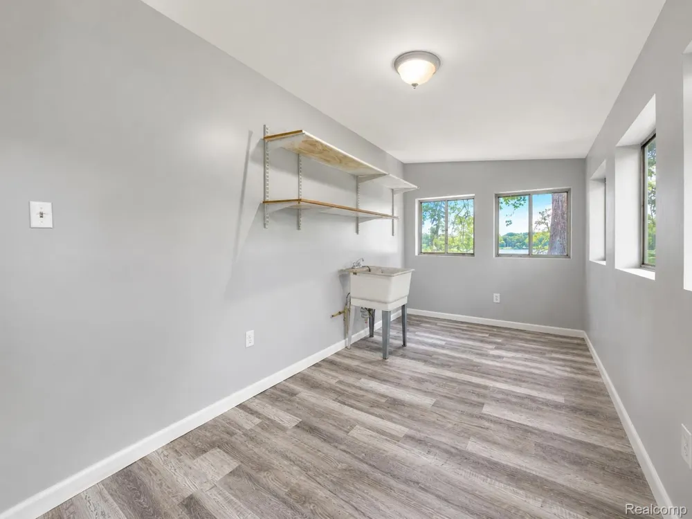 4165 Highcrest Drive Genoa Township, MI 48116