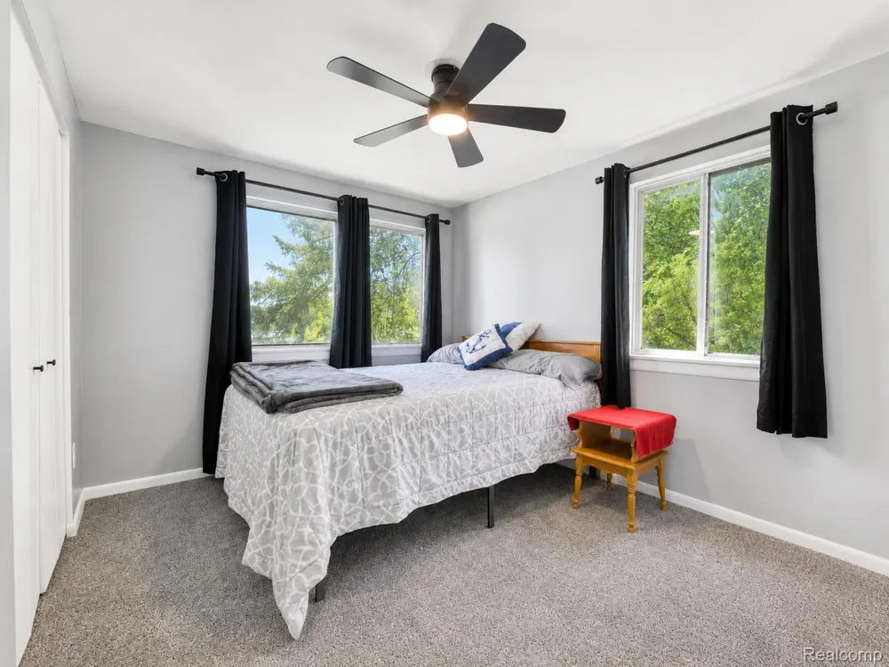 4165 Highcrest Drive Genoa Township, MI 48116