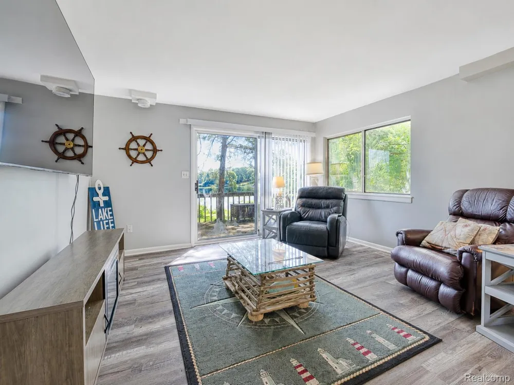 4165 Highcrest Drive Genoa Township, MI 48116