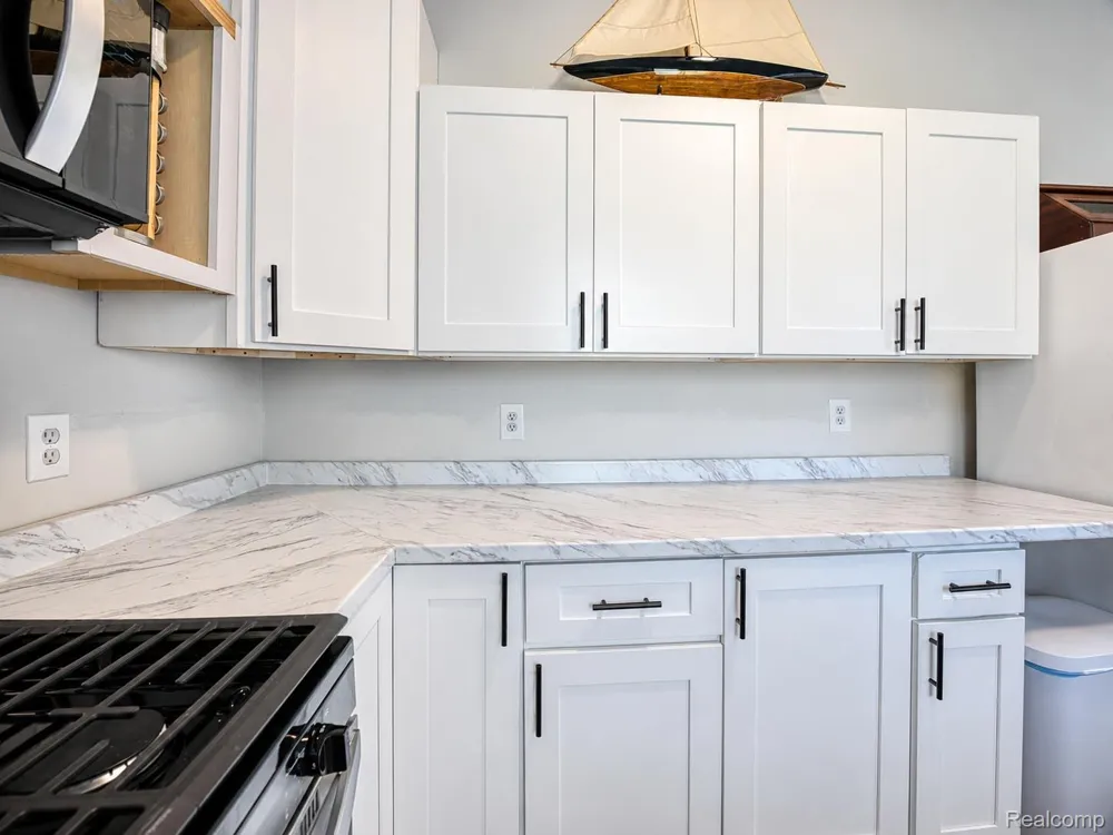 4165 Highcrest Drive Genoa Township, MI 48116