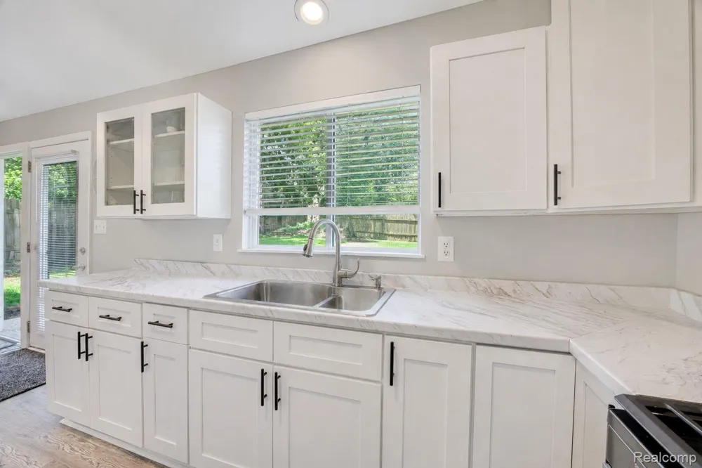 4165 Highcrest Drive Genoa Township, MI 48116