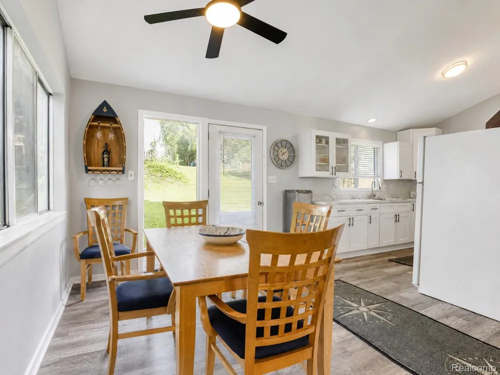 4165 Highcrest Drive Genoa Township, MI 48116