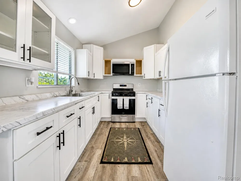 4165 Highcrest Drive Genoa Township, MI 48116