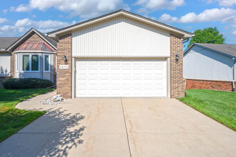 46753 Scotch Pine Lane Macomb Township, MI 48042