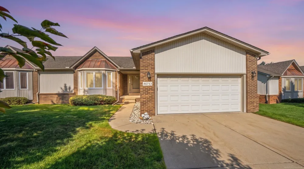 46753 Scotch Pine Lane Macomb Township, MI 48042
