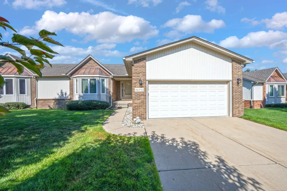 46753 Scotch Pine Lane Macomb Township, MI 48042