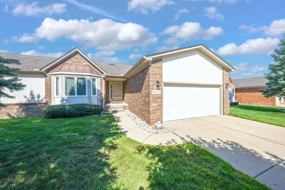 46753 Scotch Pine Lane Macomb Township, MI 48042