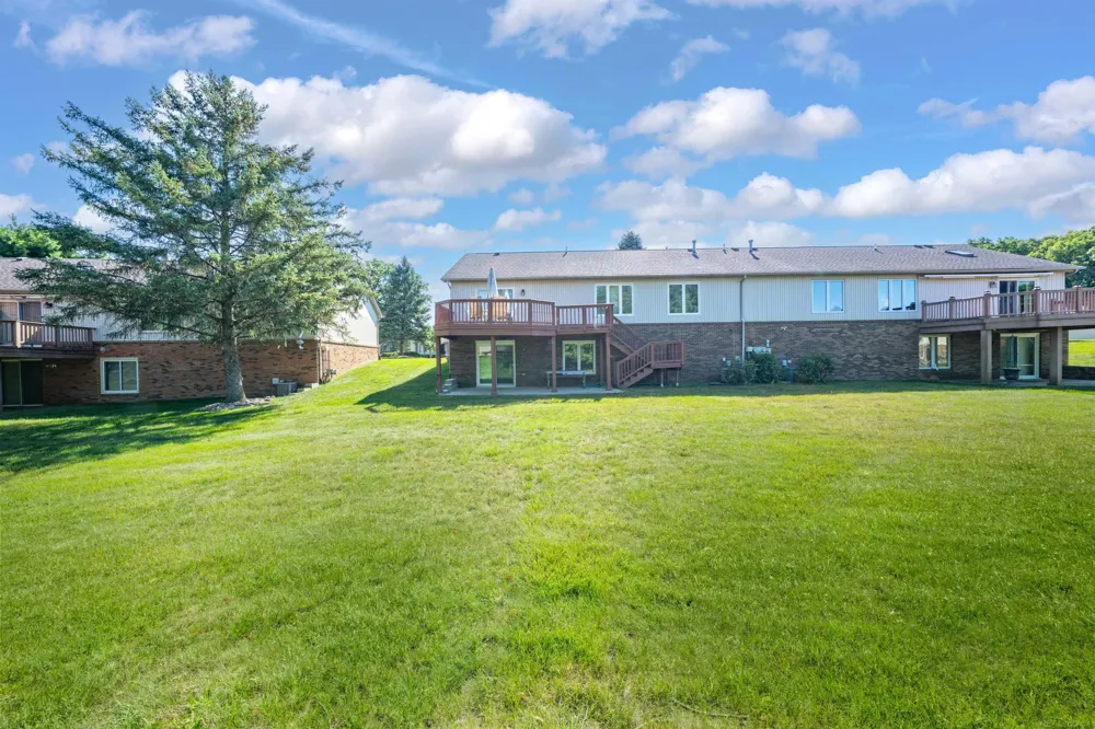 46753 Scotch Pine Lane Macomb Township, MI 48042