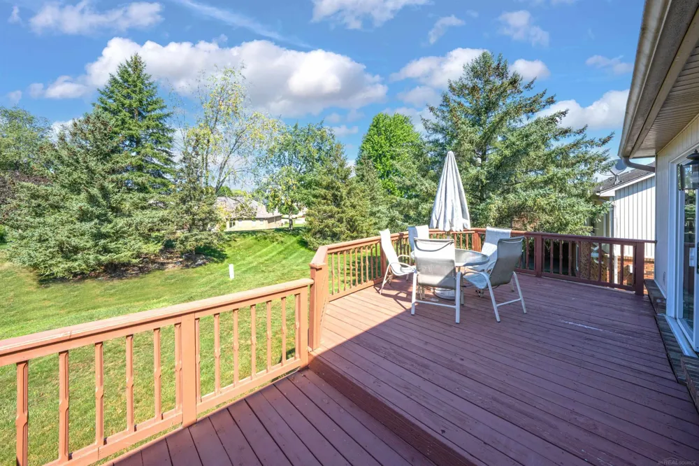 46753 Scotch Pine Lane Macomb Township, MI 48042