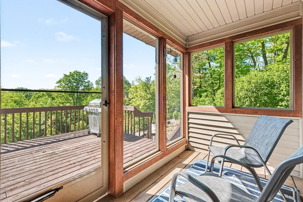 10835 Red Oak Ridge Reynolds Township, MI 49329