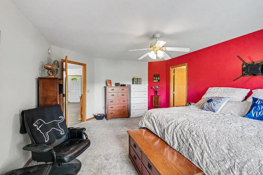 10835 Red Oak Ridge Reynolds Township, MI 49329