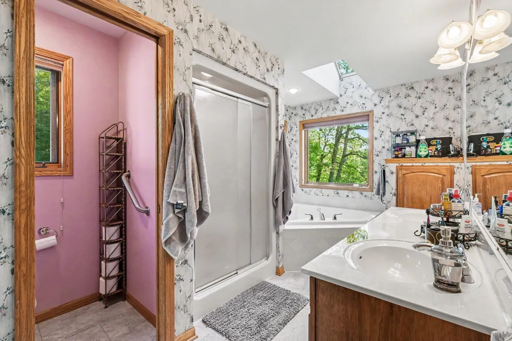 10835 Red Oak Ridge Reynolds Township, MI 49329