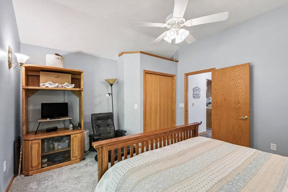 10835 Red Oak Ridge Reynolds Township, MI 49329