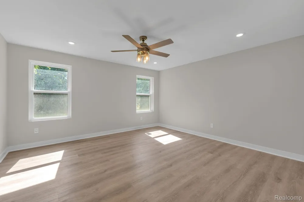 6653 Niagara Street Romulus City, MI 48174