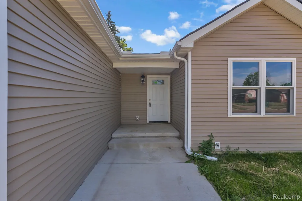 6653 Niagara Street Romulus City, MI 48174