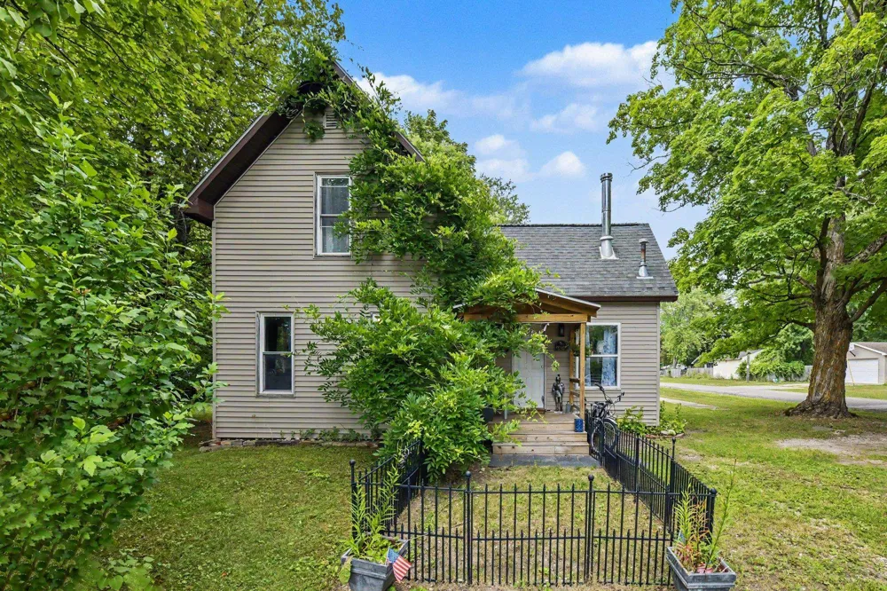 14596 Thompson Avenue Thompsonville Village, MI 49683