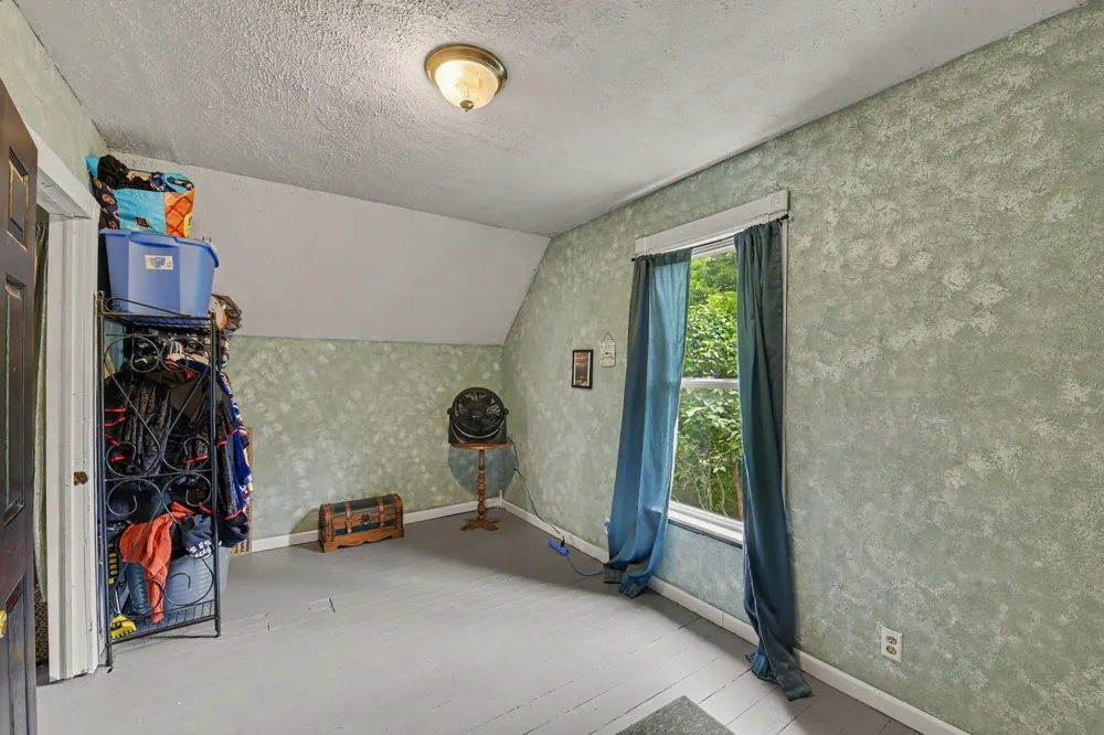 14596 Thompson Avenue Thompsonville Village, MI 49683