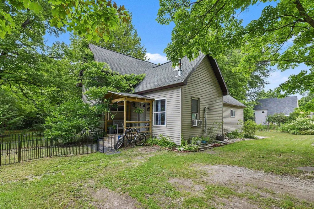 14596 Thompson Avenue Thompsonville Village, MI 49683