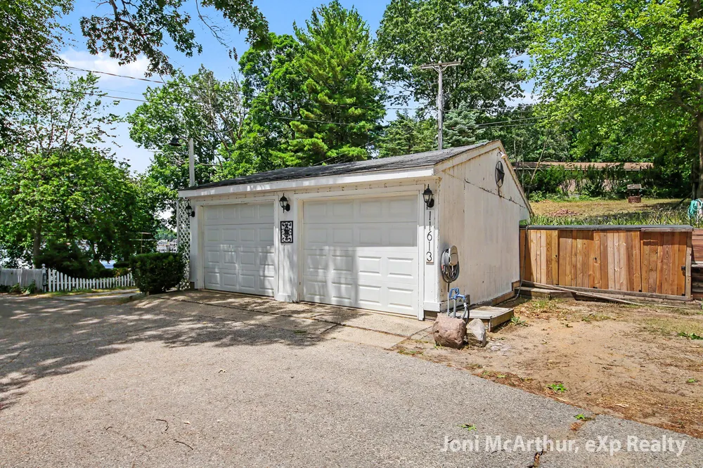 11613 Orchard Park Drive NE Algoma Township, MI 49345