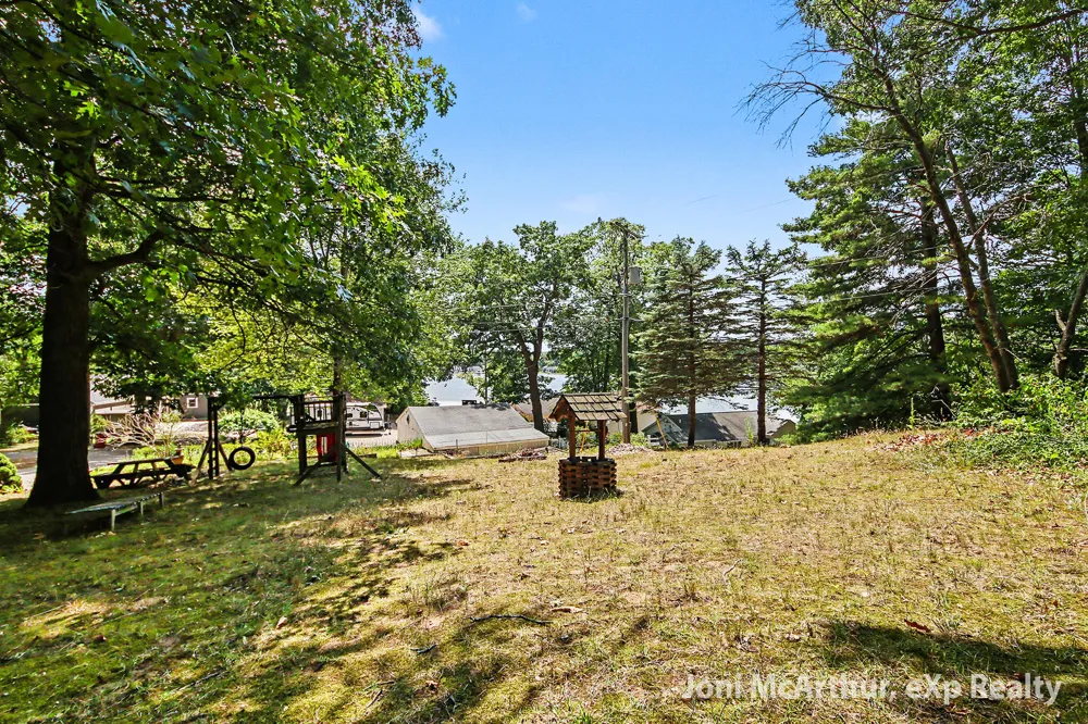 11613 Orchard Park Drive NE Algoma Township, MI 49345