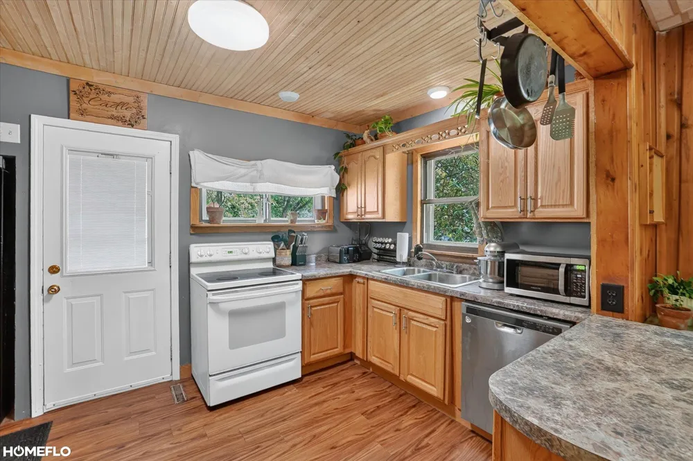 6058 Thomas Street Richfield Township, MI 48423