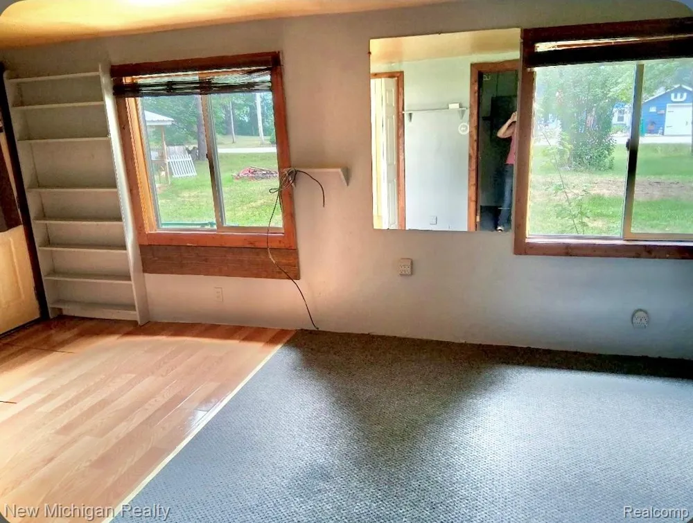 208 Hickory Street Hay Township, MI 48624