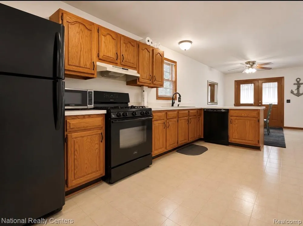 1919 Portpool Court West Bloomfield Charter Township, MI 48324