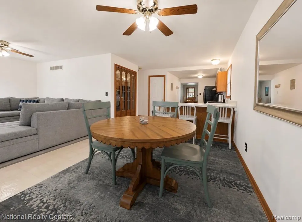 1919 Portpool Court West Bloomfield Charter Township, MI 48324