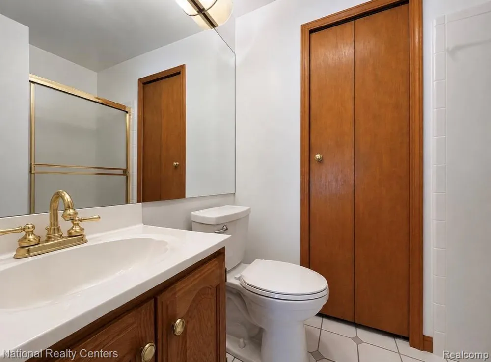 1919 Portpool Court West Bloomfield Charter Township, MI 48324