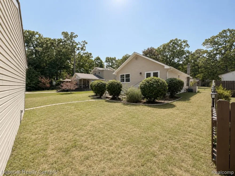 1919 Portpool Court West Bloomfield Charter Township, MI 48324