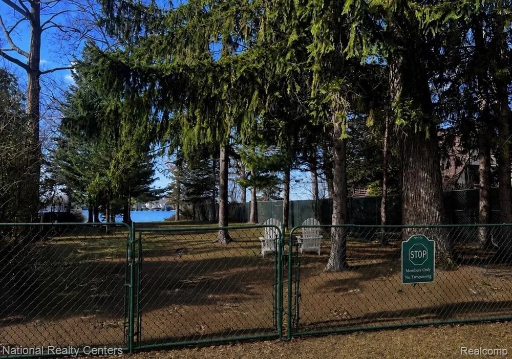 1919 Portpool Court West Bloomfield Charter Township, MI 48324