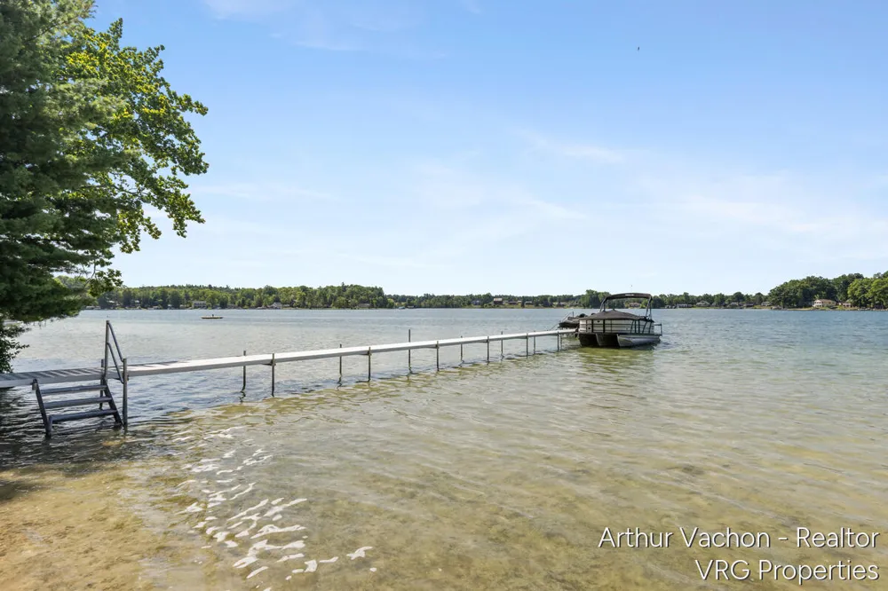 5722 El Camino Drive Croton Township, MI 49337