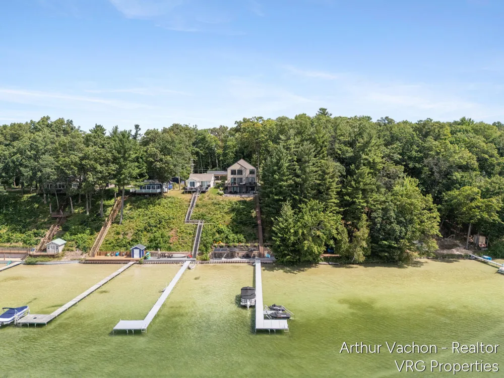 5722 El Camino Drive Croton Township, MI 49337