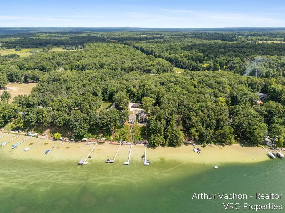 5722 El Camino Drive Croton Township, MI 49337