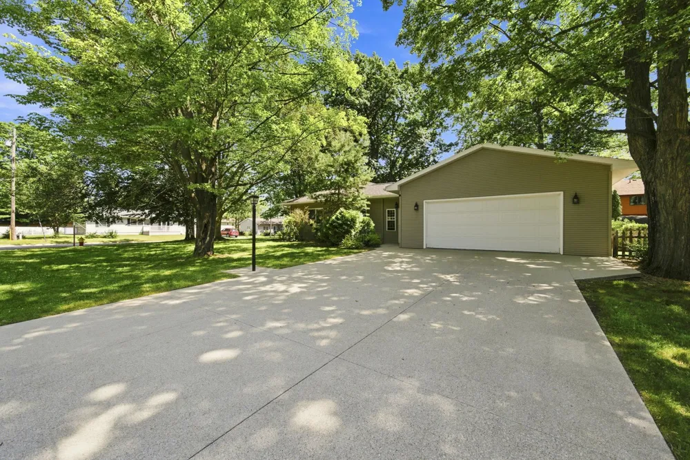 123 Alexander Street Cadillac City, MI 49601