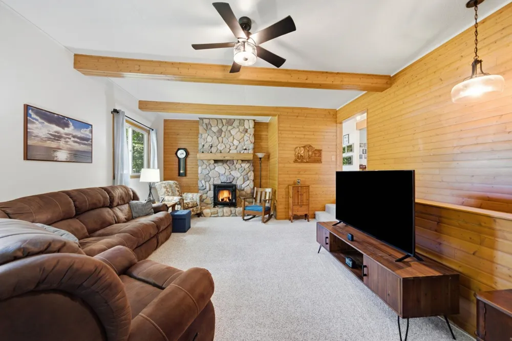 123 Alexander Street Cadillac City, MI 49601