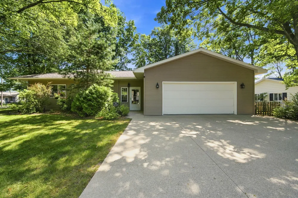 123 Alexander Street Cadillac City, MI 49601
