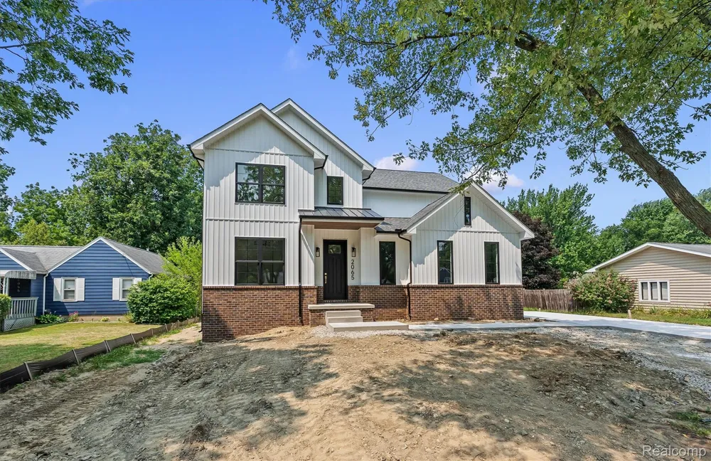 2065 Richwood Road Auburn Hills City, MI 48326