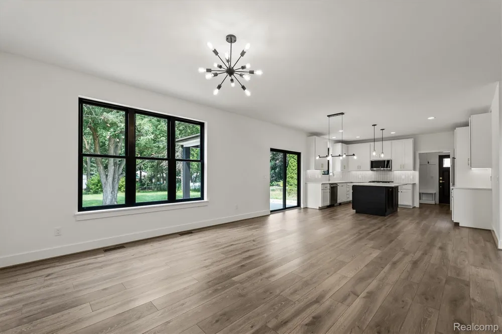 2065 Richwood Road Auburn Hills City, MI 48326