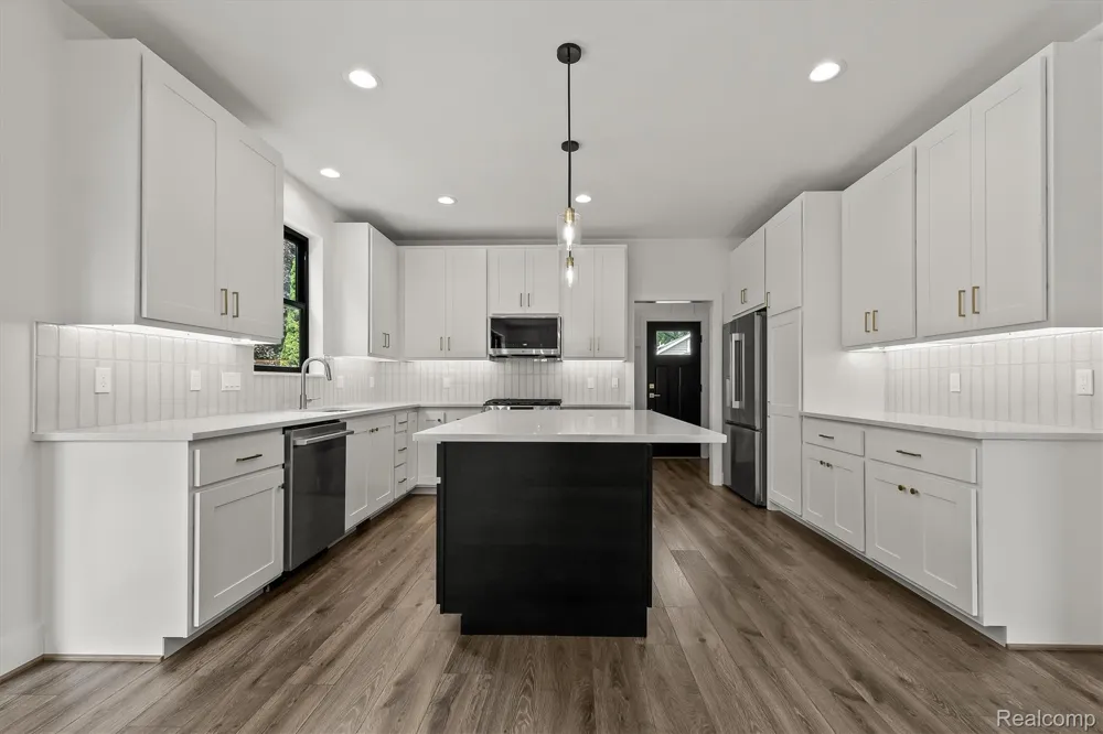 2065 Richwood Road Auburn Hills City, MI 48326