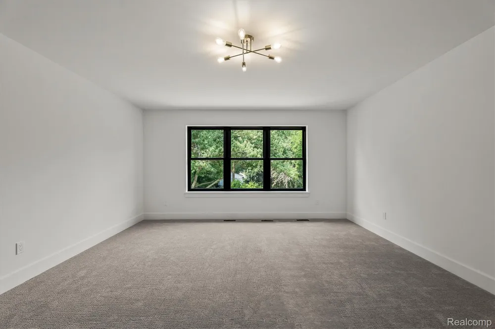 2065 Richwood Road Auburn Hills City, MI 48326