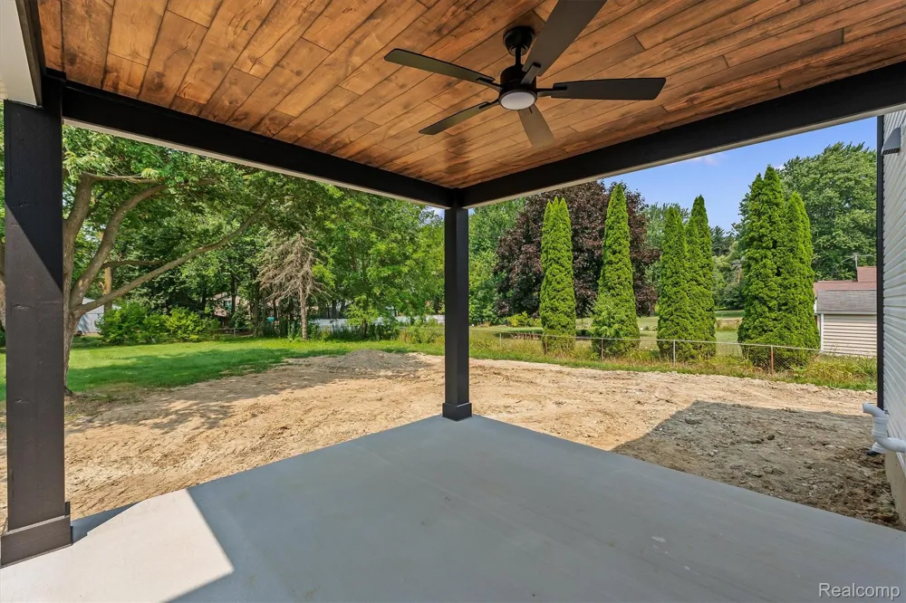 2065 Richwood Road Auburn Hills City, MI 48326