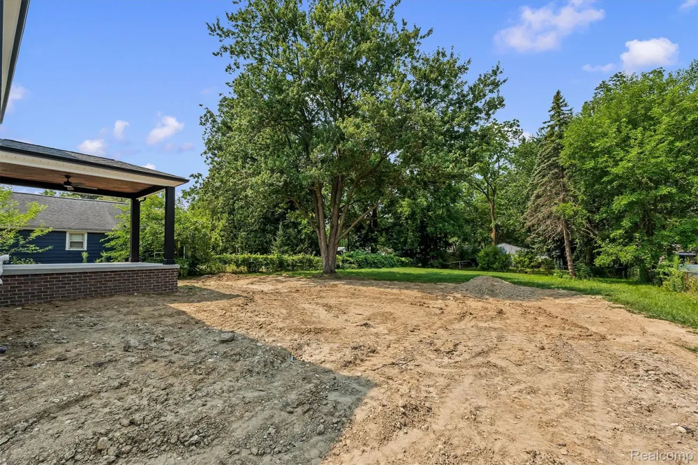 2065 Richwood Road Auburn Hills City, MI 48326