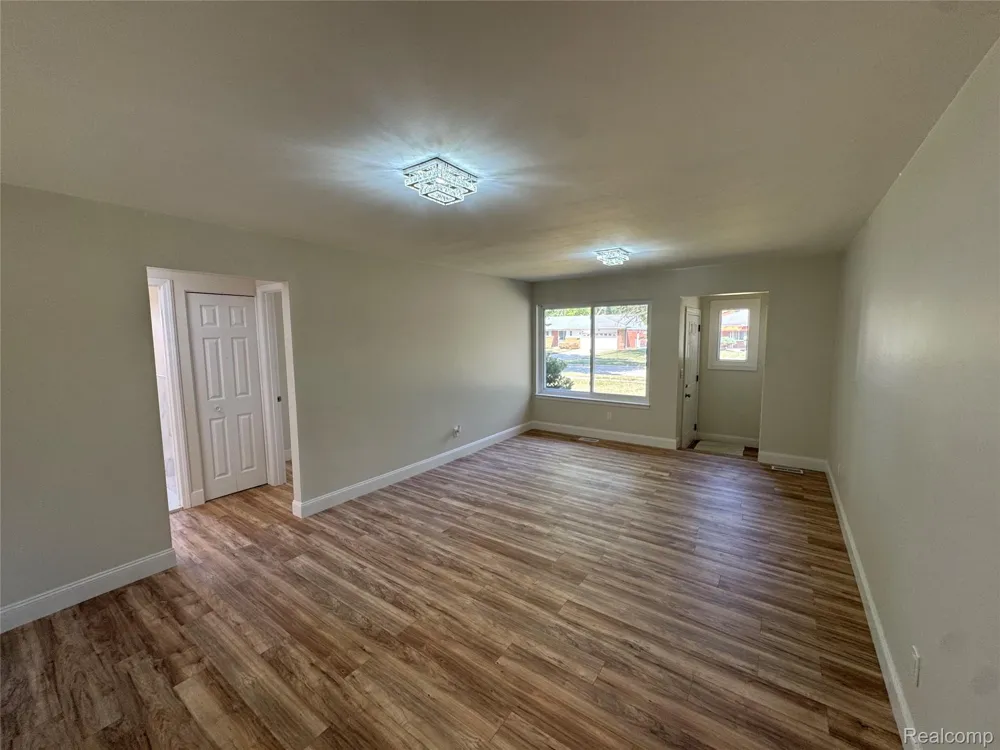 19980 Dorset Street Southfield City, MI 48075